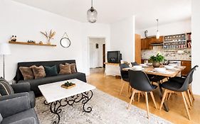 Orla Residence 9,5 Przestronny apartament dla 8 osób, Centrum Warszawy